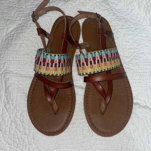Universal Thread Sandals